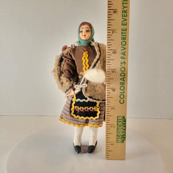 Vintage 7.5" Eastern European Folk Doll 8" Handmade Spinning Wool Costume - Picture 15 of 16